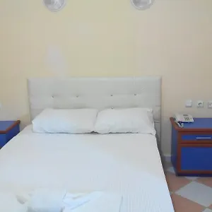 Mor Kuşadası
